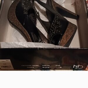 **EXCELLENT CONDITION**New Directions Black Wedge Peep-Toe Shoes